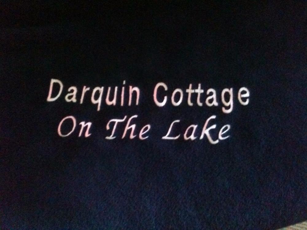 Darquin Cottage on the Lake